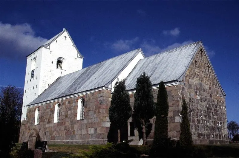 Blenstrup Kirke i Danmark. Blenstrup kirke