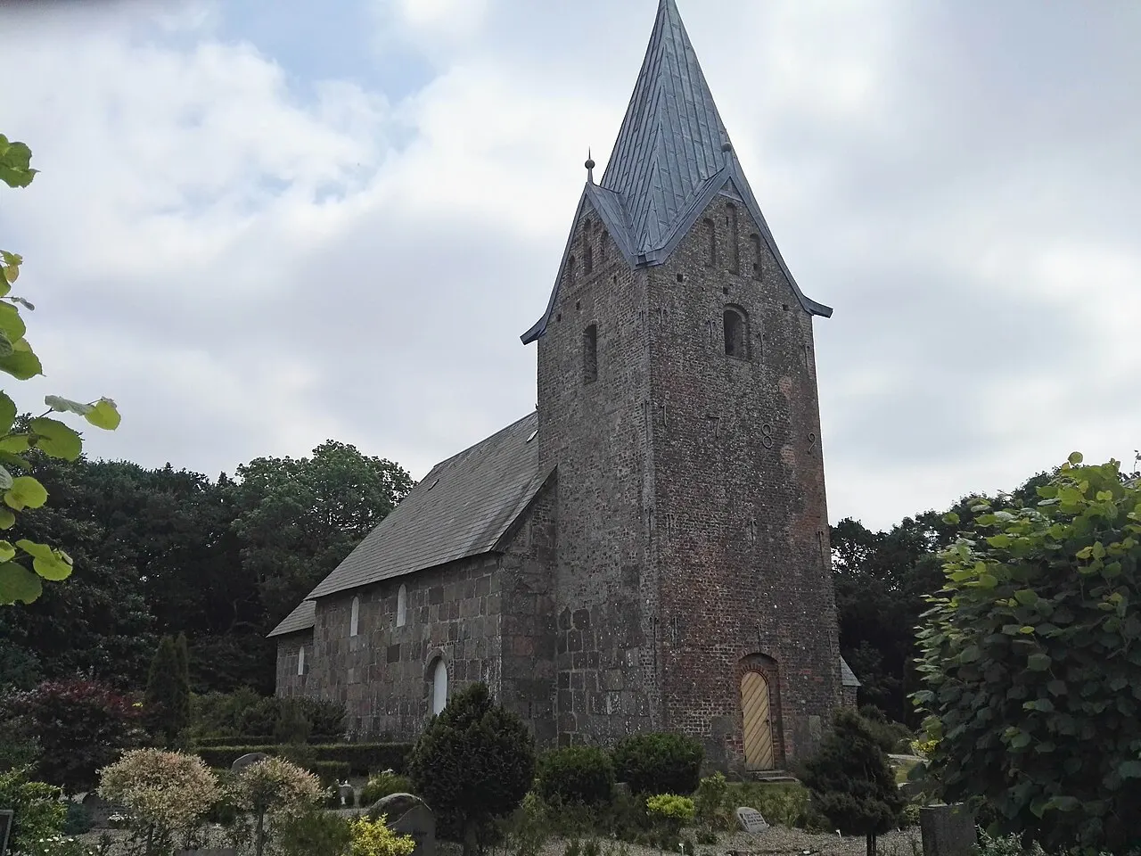 Branderup Kirke fra nordvest