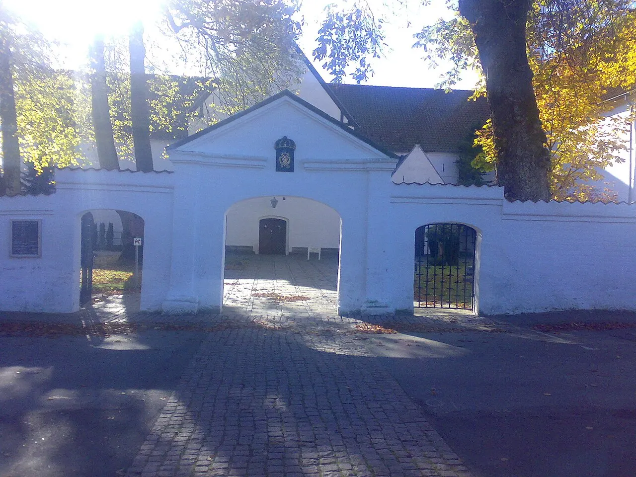 Indgangsparti ved Dronninglund kirke