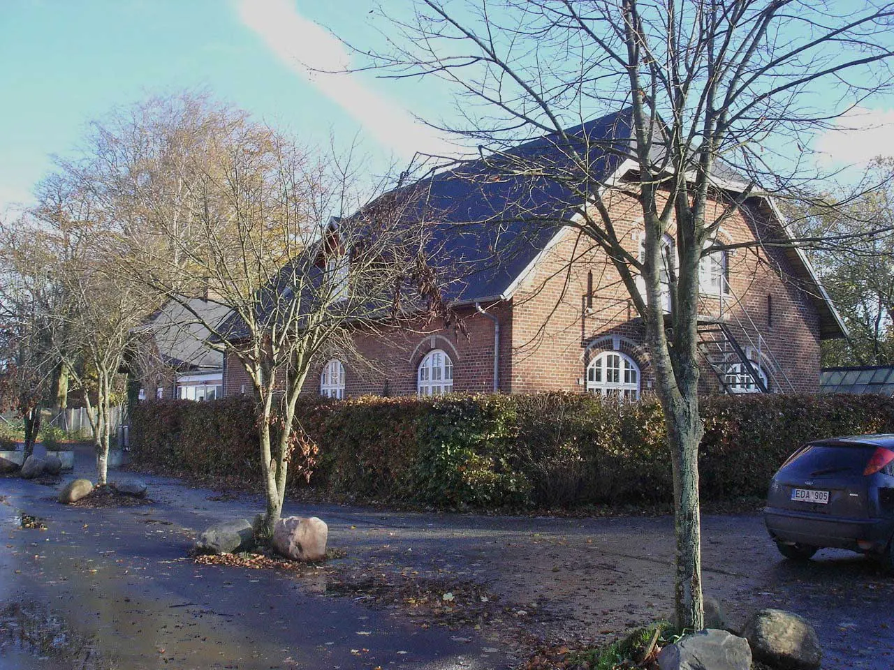 Fårvang Station fra vejsiden