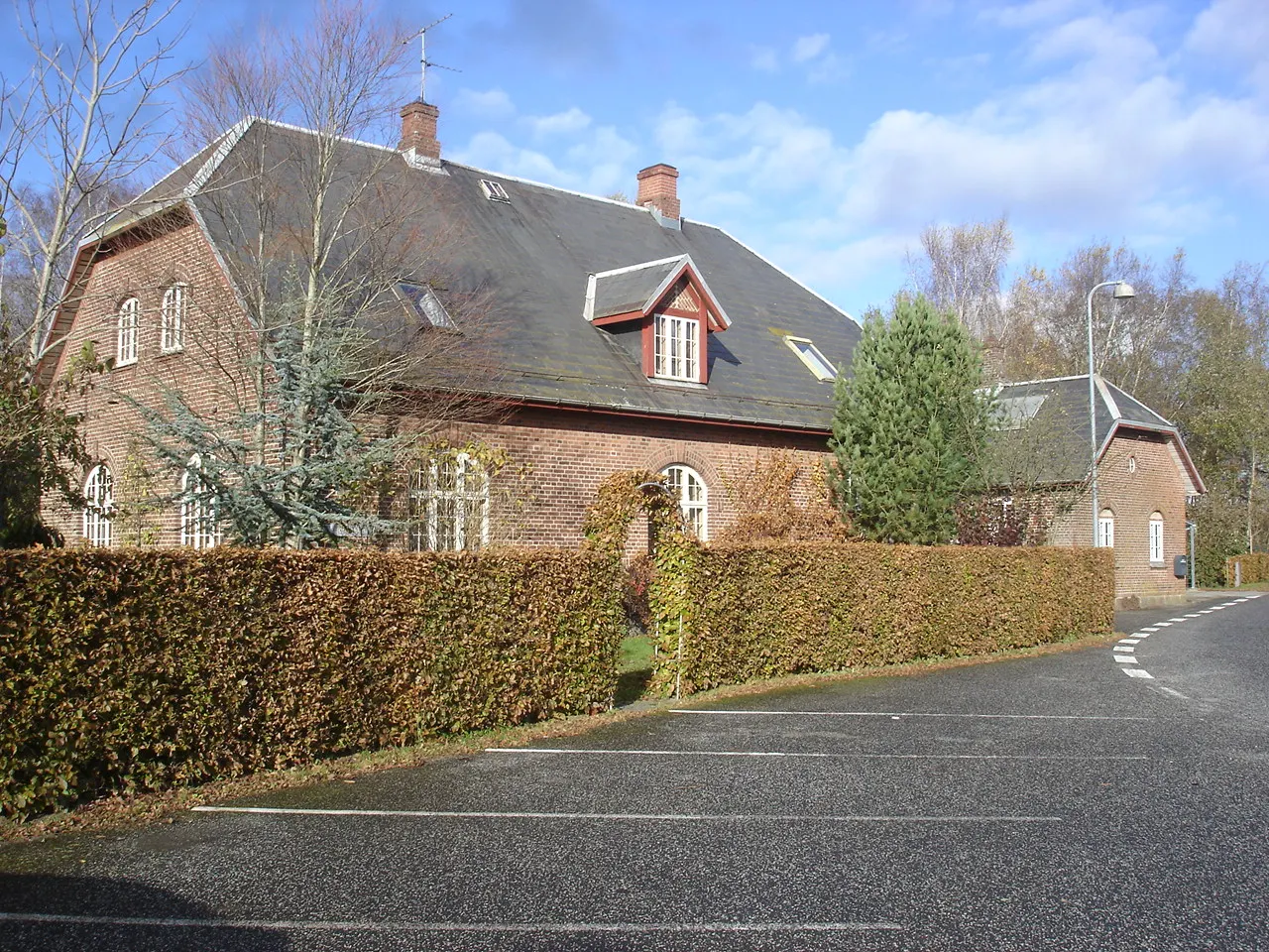 Gjern Station fra vejsiden