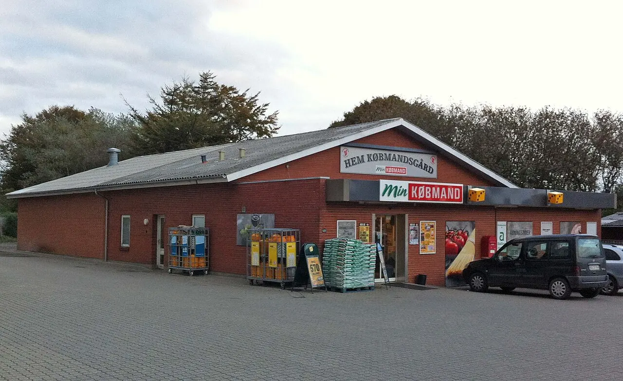 Hem Købmandsgård