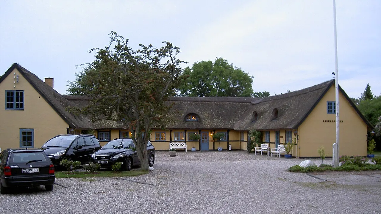 "Lisegården" i Liseleje, Danmark. Nedbrændt i 2015.[1]