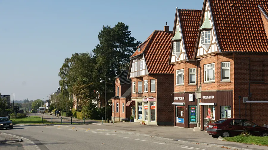 Lundby Hovedgade i Lundby på Sydsjælland (Vordingborg Kommune).