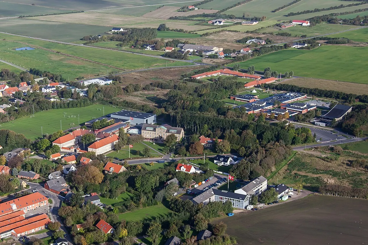 Luftfoto af Ranum Efterskole College