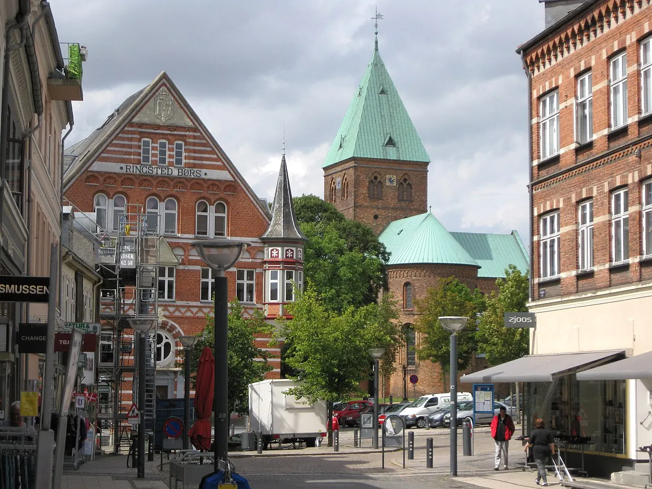 Sct. Hans Gade i Ringsted. I baggrunden Sankt Bendts Kirke.