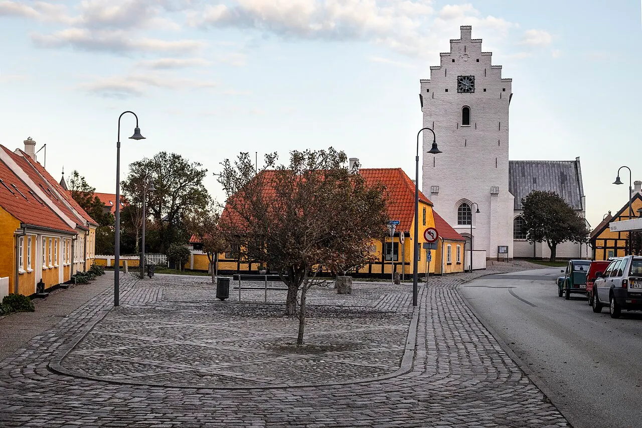 Sæby Kirke i Strandgade, tæt ved byens havn