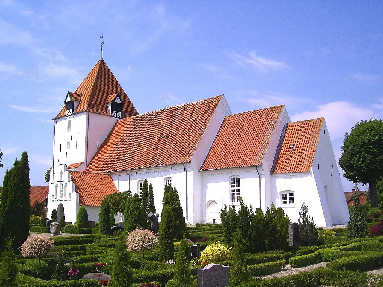 Sandby Kirke, Sandby Sogn, Ravnsborg Kommune, Lolland-Falster stift. Lollands Nørre Herred.