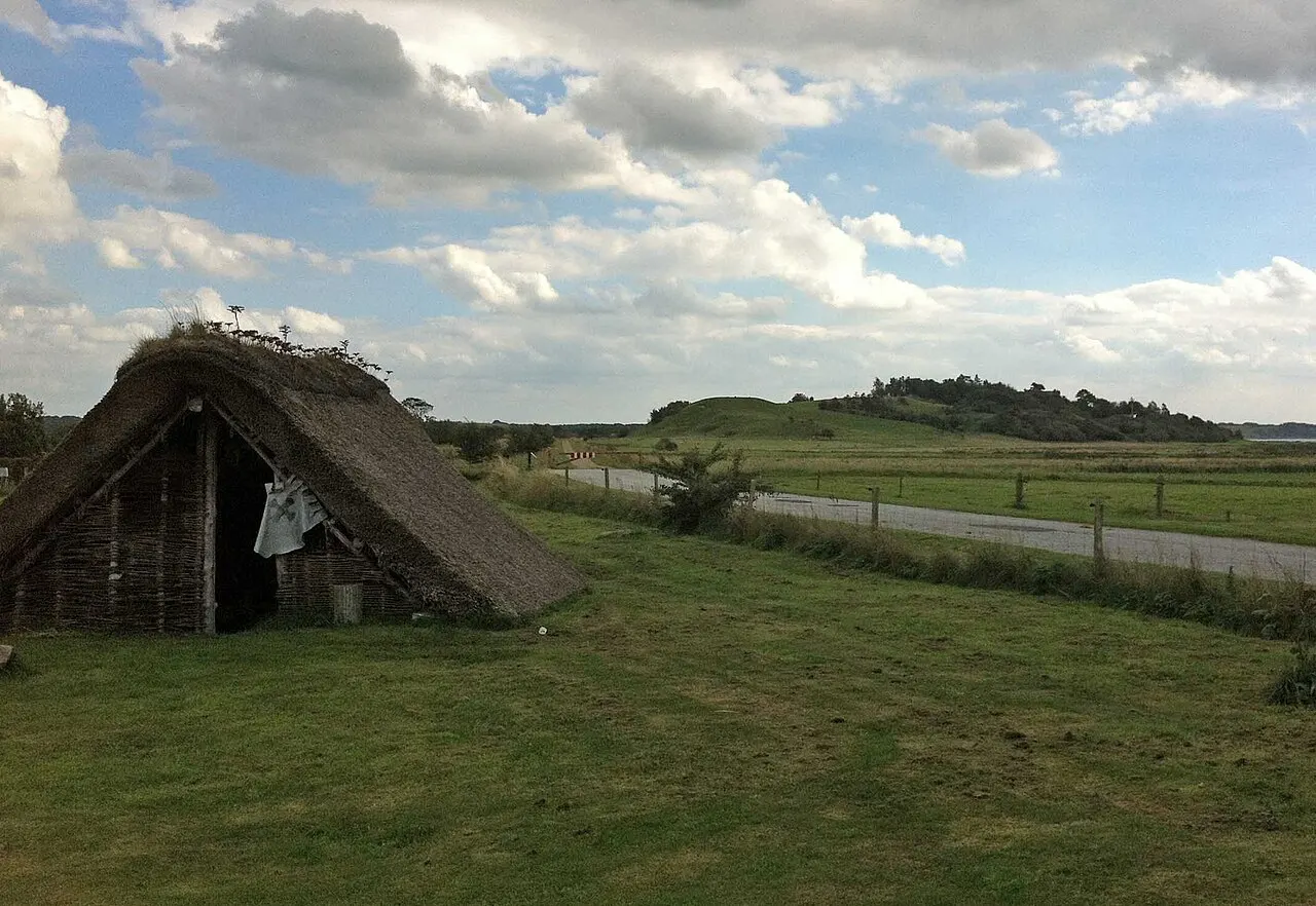 Sankt Nikolaibjerg ved Sebbersund, set fra vikingebyen
