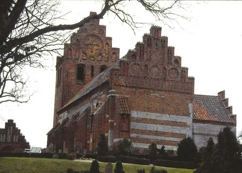 Sneslev Kirke i Danmark. Sneslev kirke