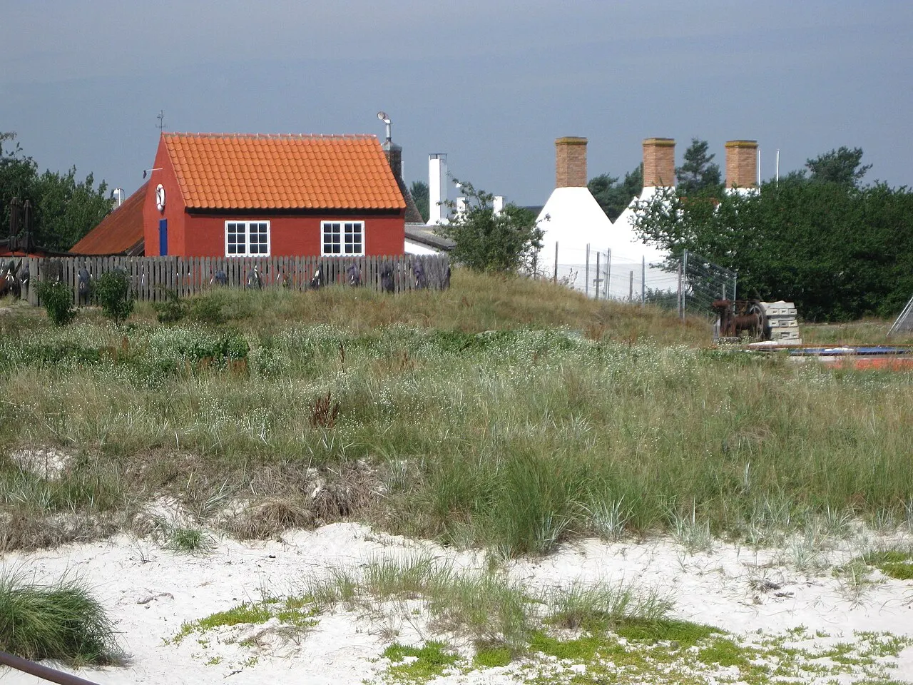 Vue mod fiskerlejet Snogebæk på Bornholm.