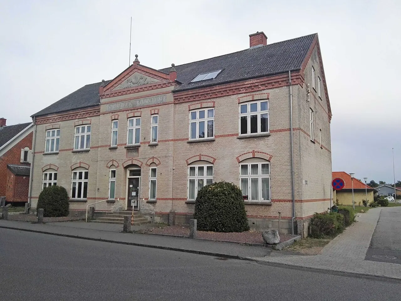 Stenlille Kommunes rådhus på Hovedgaden 60 i Stenlille