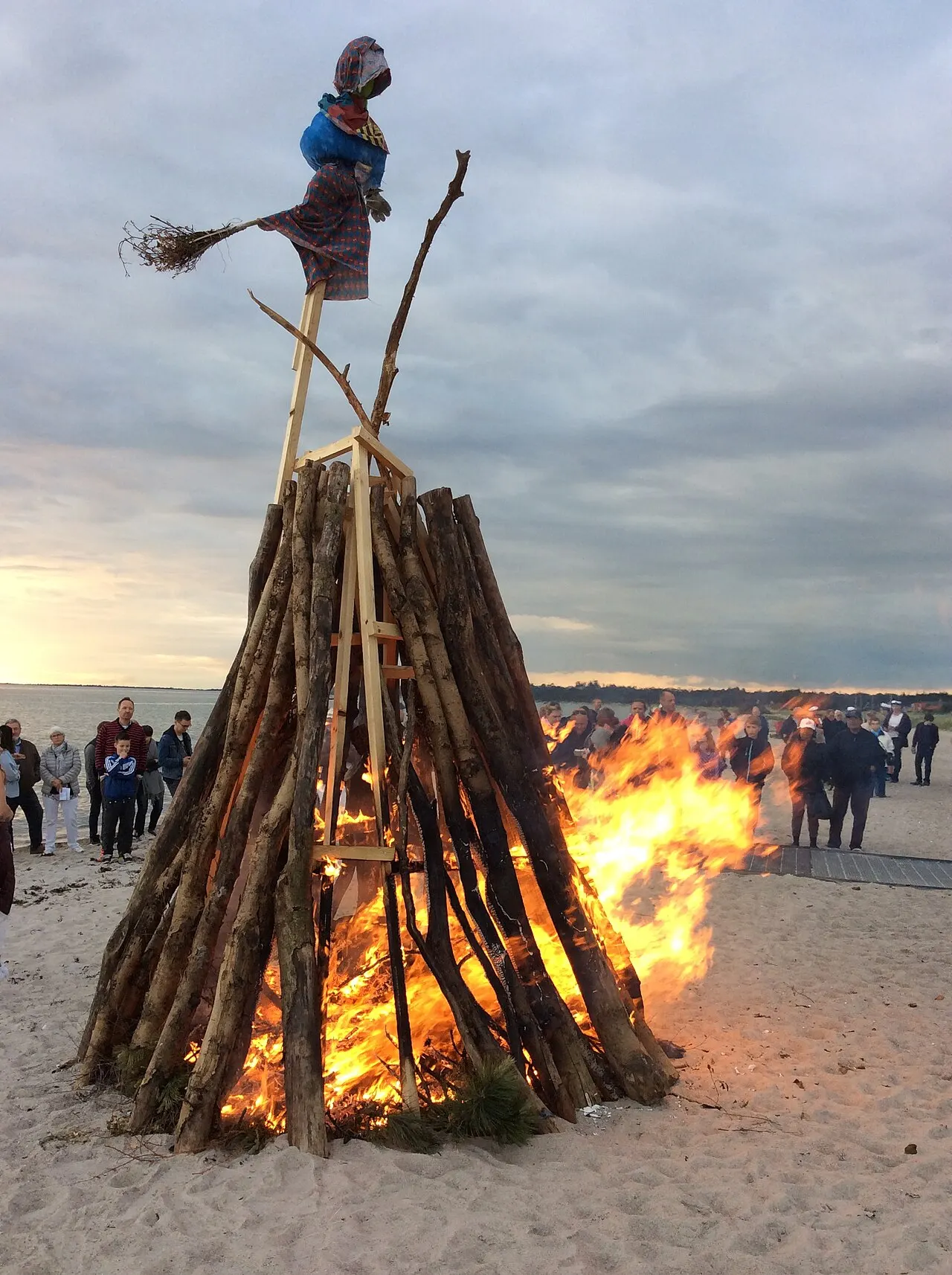 Sankthansaften for enden af Stillinge Strandvej, Stillinge Strand, Slagelse.